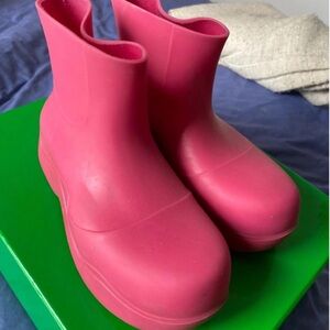 Bottega Veneta Pink Winter Boots
